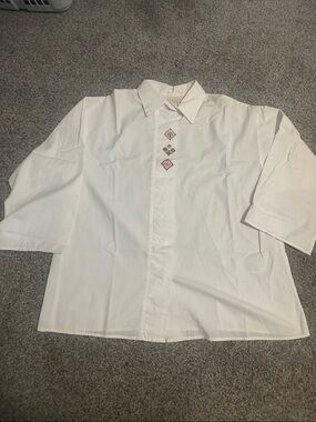 Michaels White Casual Button-Down Shirt with Embroidered Accents